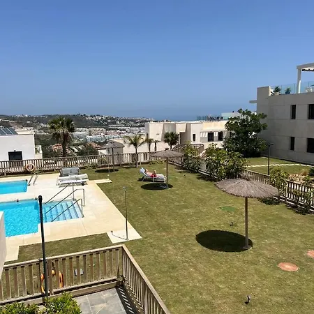 Casa Banderas Piscines Padel Sport Barbecue Cascades Et Vue Holiday home *